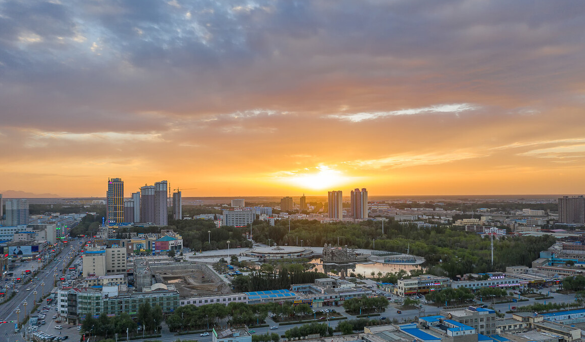 我国的四大盆地是哪四大盆地？我国海拔最高的盆地是哪个？