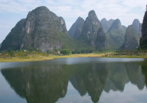 古诗词与地理：京口瓜洲一水间，钟山只隔数重山——钟山就是紫金山吗？