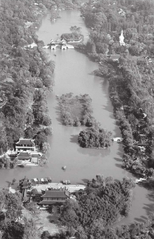 在现在的中国地图上，扬州在淮河南部靠右的地方，为什么古人却说扬州是“淮左名都”呢？（淮左名都是什么意思）