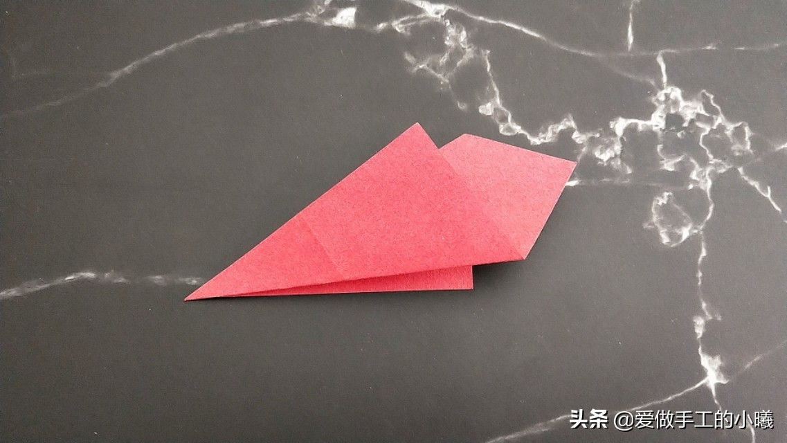 玫瑰花的折法（儿童）：唯美玫瑰花折纸图解教程