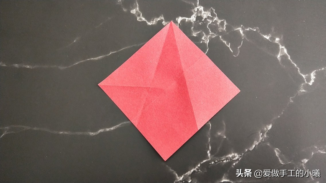 玫瑰花的折法（儿童）：唯美玫瑰花折纸图解教程