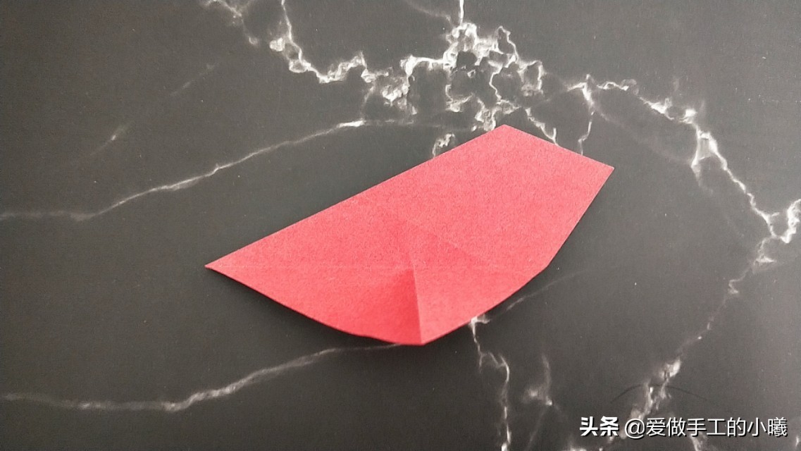 玫瑰花的折法（儿童）：唯美玫瑰花折纸图解教程