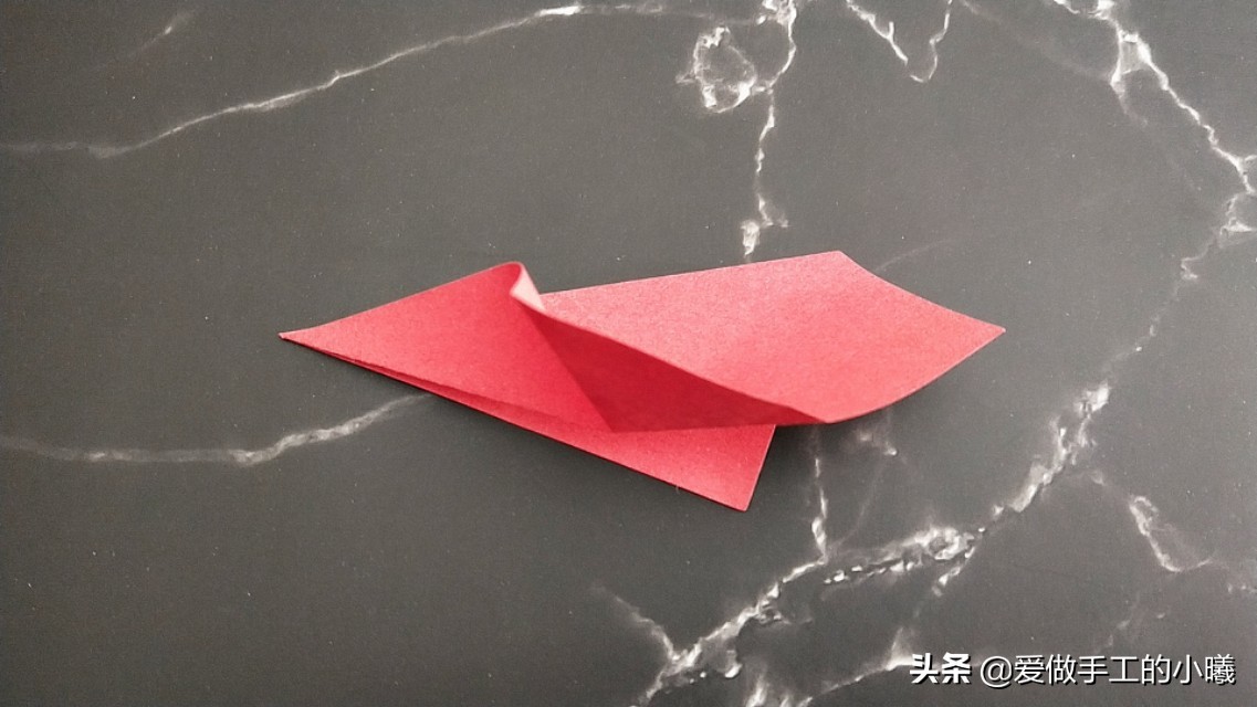 玫瑰花的折法（儿童）：唯美玫瑰花折纸图解教程