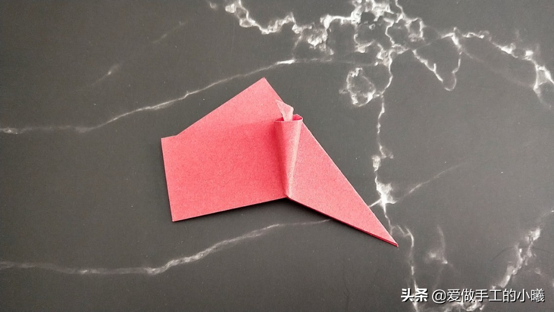 玫瑰花的折法（儿童）：唯美玫瑰花折纸图解教程