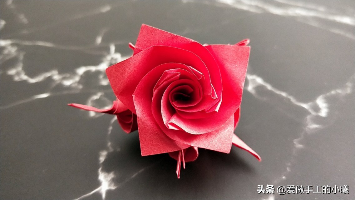 玫瑰花的折法（儿童）：唯美玫瑰花折纸图解教程
