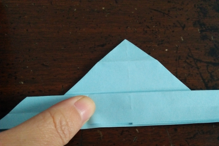 回旋镖折法教程:回旋镖怎么折可以飞回来插图6 回旋镖折法教程:回旋镖怎么折可以飞回来