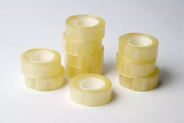 儿童手工制作中，胶水胶棒胶枪…各种胶类怎么选，你都知道吗？