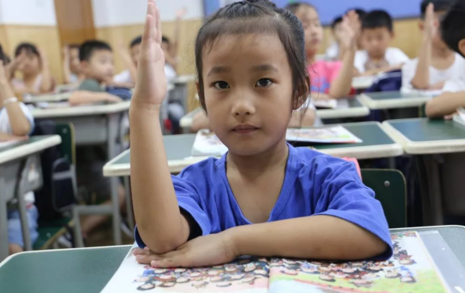 孩子上课发言不积极，其实是这出了问题，家长要及时引导