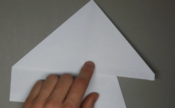 1609122777471968.png 纸飞机的折纸简单又漂亮