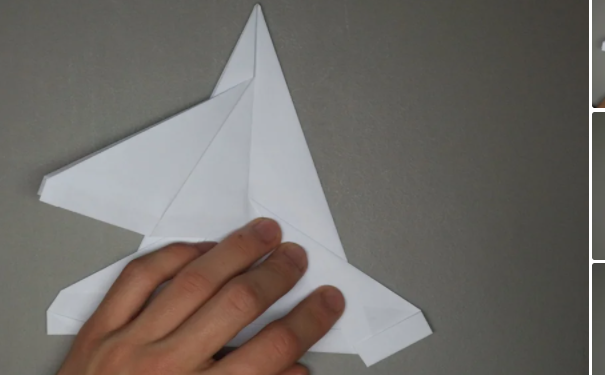 1609122997355256.png 纸飞机的折纸简单又漂亮
