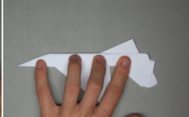 1609123090966253.png 纸飞机的折纸简单又漂亮
