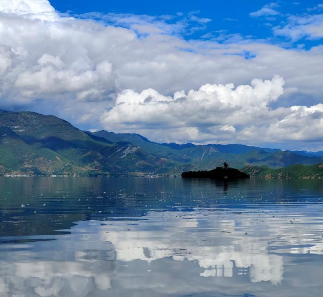 泸沽湖在哪里?醉美云南泸沽湖【云南亲子游】插图 泸沽湖在哪里?醉美云南泸沽湖【云南亲子游】