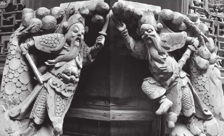 “门神门神骑红马,贴在门上守住家。门神门神扛大刀,大鬼小鬼忙逃跑。”这么神通广大的门神是谁?插图1 “门神门神骑红马,贴在门上守住家。门神门神扛大刀,大鬼小鬼忙逃跑。”这么神通广大的门神是谁?