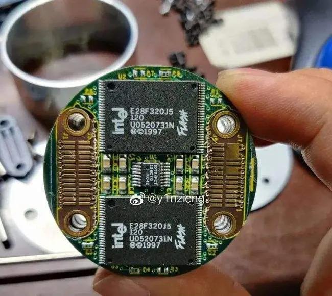 飞机黑匣子是什么东西?黑匣子颜色不是黑色,为什么叫黑匣子?插图6 飞机黑匣子是什么东西?黑匣子颜色不是黑色,为什么叫黑匣子?