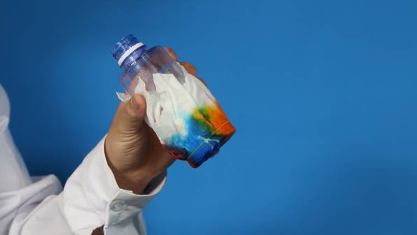 水的小实验:彩虹泡泡龙【水的表面张力】插图6 水的小实验:彩虹泡泡龙【水的表面张力】