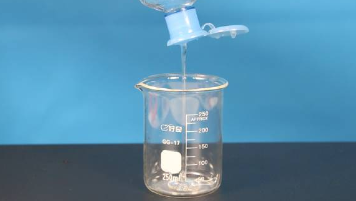 水的小实验:彩虹泡泡龙【水的表面张力】插图1 水的小实验:彩虹泡泡龙【水的表面张力】