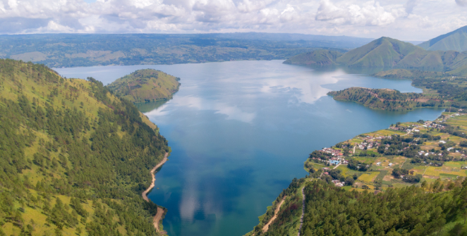 世界上最大的群岛国家是哪一个国家？印度尼西亚