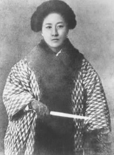 中国名人故事：鉴湖女侠秋瑾（竞雄女侠秋瑾）