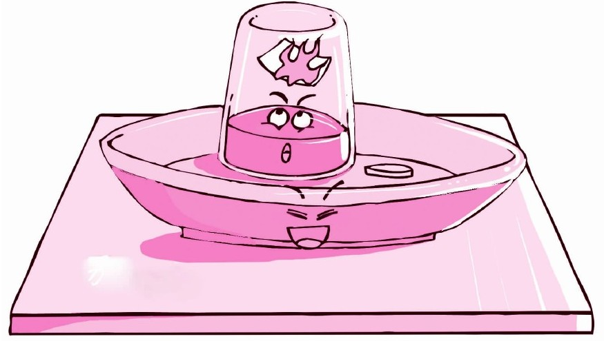 水的科学小实验:巧取水中的硬币【空气压力】插图1 水的科学小实验:巧取水中的硬币【空气压力】