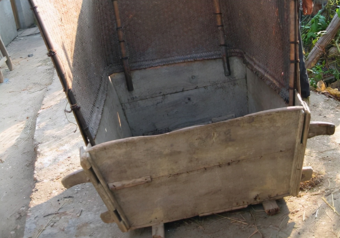 戽怎么读?戽的读音和意思插图1 戽怎么读?戽的读音和意思