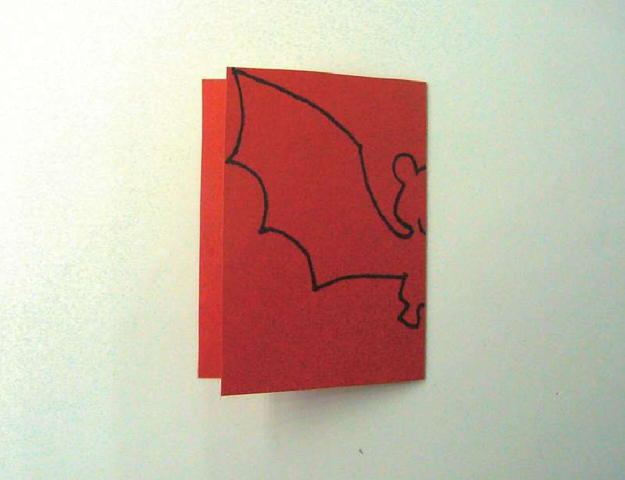 「儿童剪纸手工游戏:动物篇」:蝙蝠剪纸,蝙蝠怎么剪?(福禄寿剪纸)插图2 「儿童剪纸手工游戏:动物篇」:蝙蝠剪纸,蝙蝠怎么剪?(福禄寿剪纸)