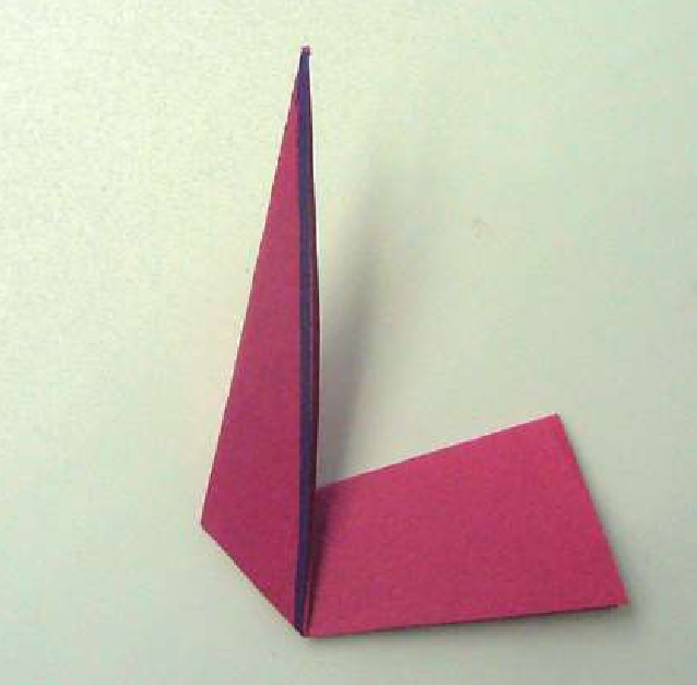 「儿童剪纸手工游戏:动物篇」:孔雀开屏剪纸,孔雀开屏怎么剪?插图4 「儿童剪纸手工游戏:动物篇」:孔雀开屏剪纸,孔雀开屏怎么剪?