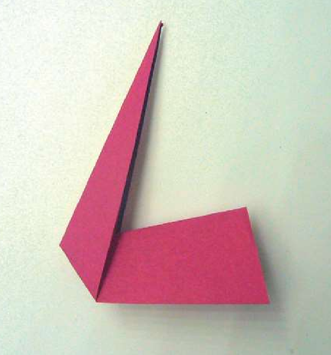 「儿童剪纸手工游戏:动物篇」:孔雀开屏剪纸,孔雀开屏怎么剪?插图5 「儿童剪纸手工游戏:动物篇」:孔雀开屏剪纸,孔雀开屏怎么剪?