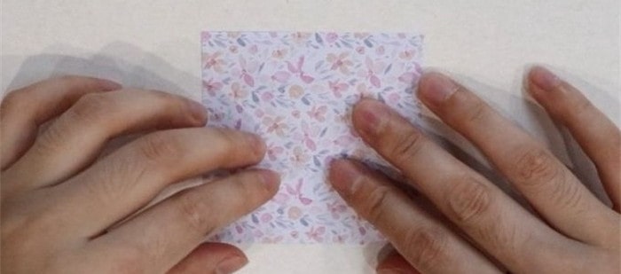 五瓣花朵怎么折?五瓣花朵的折法简单又漂亮(附图解)插图1 五瓣花朵怎么折?五瓣花朵的折法简单又漂亮(附图解)