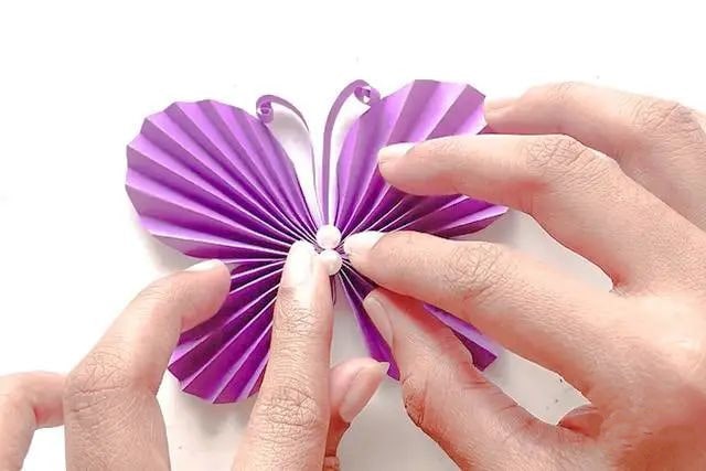 蝴蝶怎么折？蝴蝶的折法简单又漂亮（附图解）