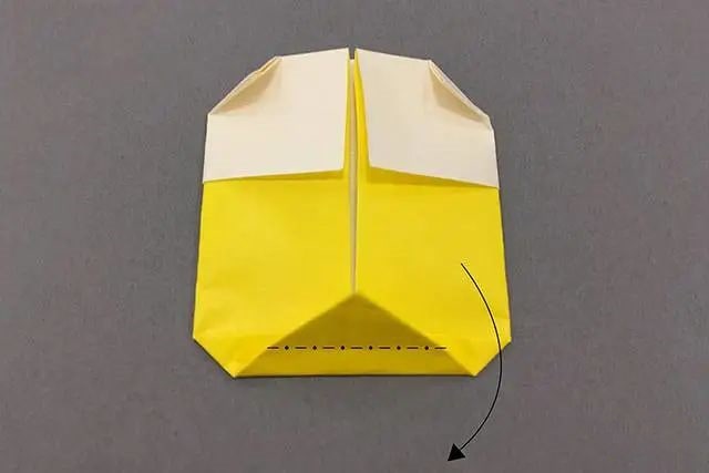 蜜蜂怎么折?蜜蜂的折法简单又漂亮(附图解)插图6 蜜蜂怎么折?蜜蜂的折法简单又漂亮(附图解)