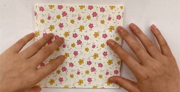 信封怎么折?信封的折法简单又漂亮(信封折纸附图解)插图1 信封怎么折?信封的折法简单又漂亮(信封折纸附图解)