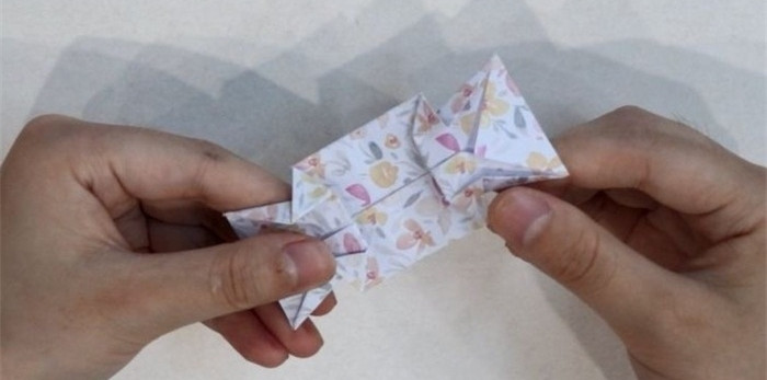 糖果怎么折?糖果的折法简单又漂亮(附图解)插图7 糖果怎么折?糖果的折法简单又漂亮(附图解)