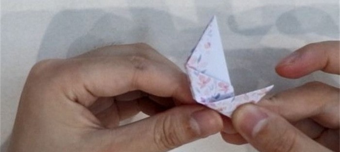 五瓣花朵怎么折?五瓣花朵的折法简单又漂亮(附图解)插图10 五瓣花朵怎么折?五瓣花朵的折法简单又漂亮(附图解)