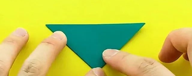 胡萝卜怎么折?胡萝卜的折法简单又漂亮(胡萝卜折纸附图解)插图11 胡萝卜怎么折?胡萝卜的折法简单又漂亮(胡萝卜折纸附图解)