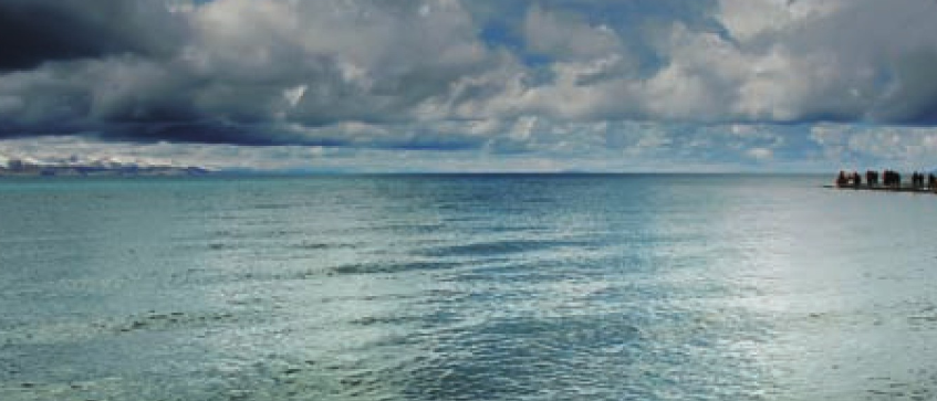 「世界国家地理百科」高原碧波荡漾——青海湖插图1 「世界国家地理百科」高原碧波荡漾——青海湖