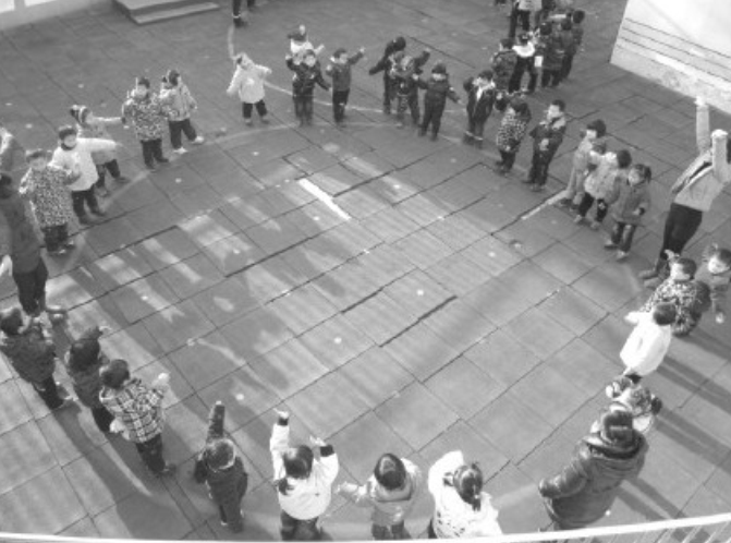 「幼儿体育游戏：3~4岁」走走走