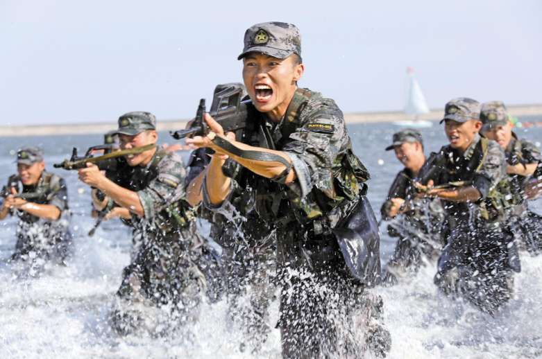 从霓虹哨兵到特战新秀——走进转型中的“南京路上好八连”插图3 从霓虹哨兵到特战新秀——走进转型中的“南京路上好八连”