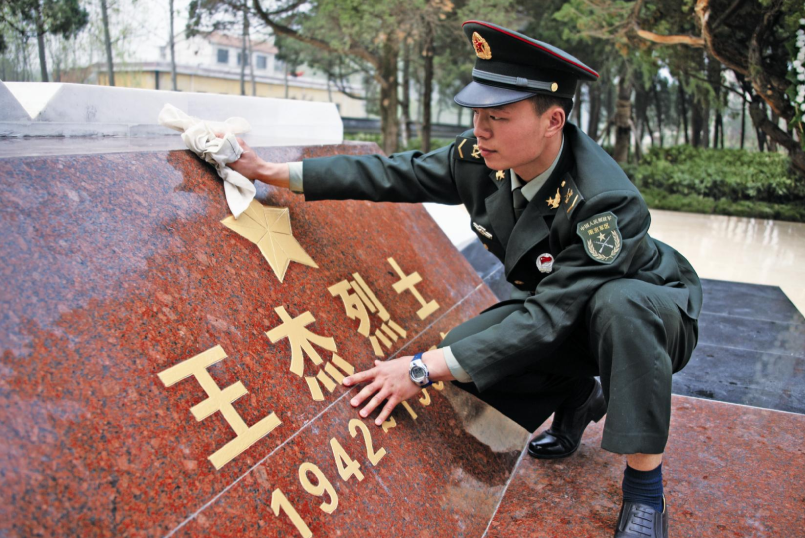 英雄王杰:人世间一束永不褪色的精神光芒(王杰班由来)插图2 英雄王杰:人世间一束永不褪色的精神光芒(王杰班由来)