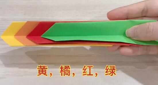 宝莲灯怎么折？宝莲灯的折法简单又漂亮（宝莲灯折纸附图解）