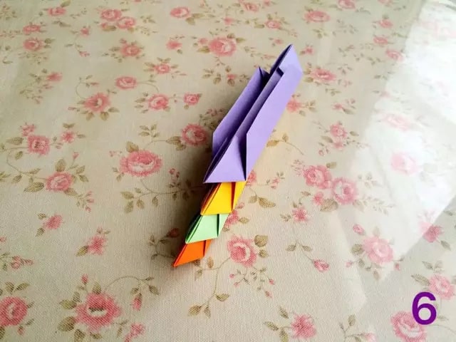 五彩莲花怎么折？五彩莲花的折法简单又漂亮（五彩莲花折纸附图解）