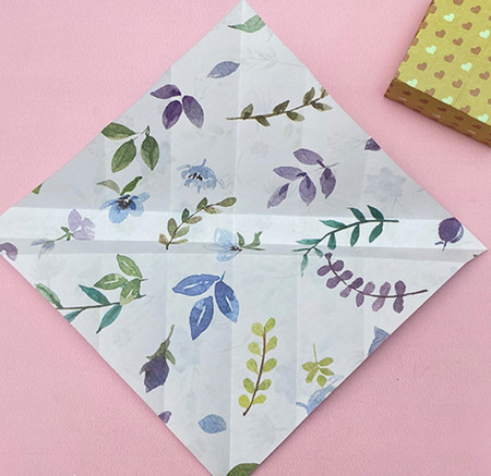 购物袋怎么折?购物袋的折法简单又漂亮(购物袋折纸附图解)插图7 购物袋怎么折?购物袋的折法简单又漂亮(购物袋折纸附图解)