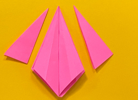 公主裙怎么折?公主裙的折法简单又漂亮(公主裙折纸附图解)插图7 公主裙怎么折?公主裙的折法简单又漂亮(公主裙折纸附图解)