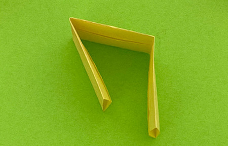 垃圾箱怎么折?垃圾箱的折法简单又漂亮(垃圾箱折纸附图解)插图14 垃圾箱怎么折?垃圾箱的折法简单又漂亮(垃圾箱折纸附图解)