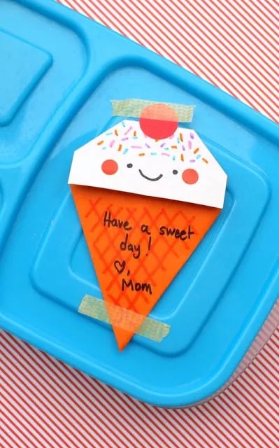 甜筒怎么折?甜筒的折法简单又漂亮(甜筒折纸附图解)插图8 甜筒怎么折?甜筒的折法简单又漂亮(甜筒折纸附图解)