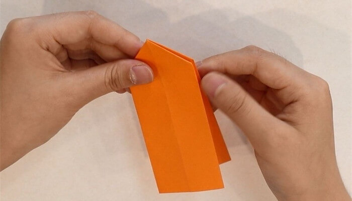 回旋镖怎么折?回旋镖的折法简单又漂亮(回旋镖折纸附图解)插图4 回旋镖怎么折?回旋镖的折法简单又漂亮(回旋镖折纸附图解)