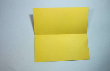 手机支架怎么折?手机支架的折法简单又漂亮(手机支架折纸附图解)插图1 手机支架怎么折?手机支架的折法简单又漂亮(手机支架折纸附图解)