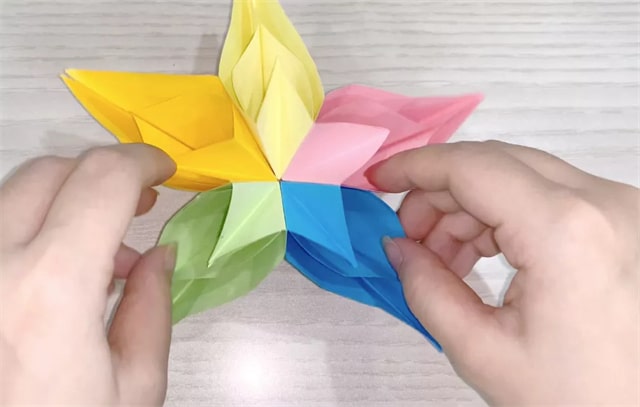 多层五角星怎么折？多层五角星的折法简单又漂亮（多层五角星折纸附图解）