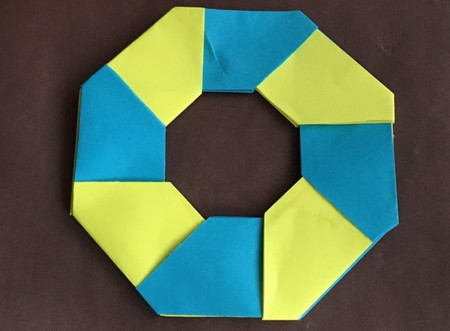 八角飞镖怎么折?八角飞镖的折法简单又漂亮(八角飞镖折纸附图解)插图11 八角飞镖怎么折?八角飞镖的折法简单又漂亮(八角飞镖折纸附图解)