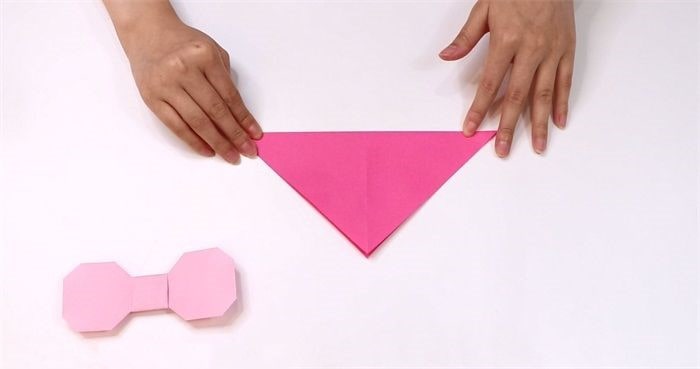 蝴蝶结怎么折？蝴蝶结的折法简单又漂亮（蝴蝶结折纸附图解）