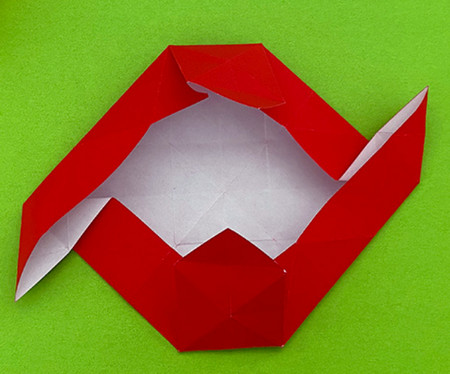 垃圾箱怎么折?垃圾箱的折法简单又漂亮(垃圾箱折纸附图解)插图8 垃圾箱怎么折?垃圾箱的折法简单又漂亮(垃圾箱折纸附图解)